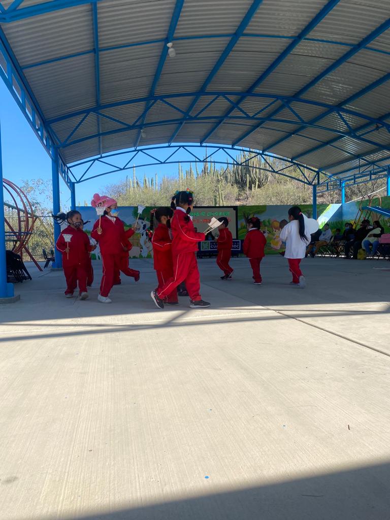 PASANTES DE LA LICENCIATURA EN ODONTOLOGÍA ENTREGAN 